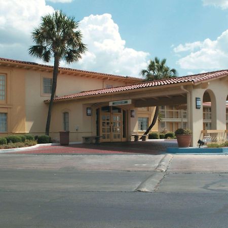 Baymont By Wyndham San Antonio South Park Hotel Buitenkant foto
