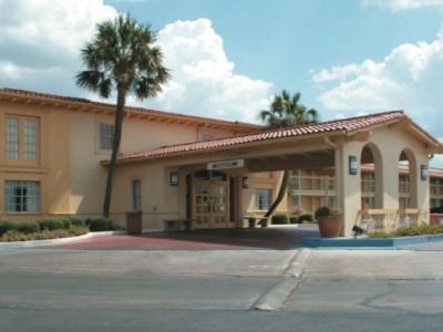 Baymont By Wyndham San Antonio South Park Hotel Buitenkant foto