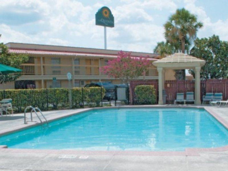 Baymont By Wyndham San Antonio South Park Hotel Buitenkant foto